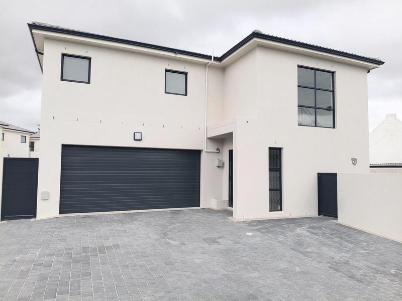 To Let 3 Bedroom Property for Rent in Eden Park Western Cape